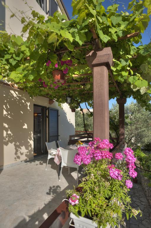 Gregovic Family Apartments Petrovac Exterior foto