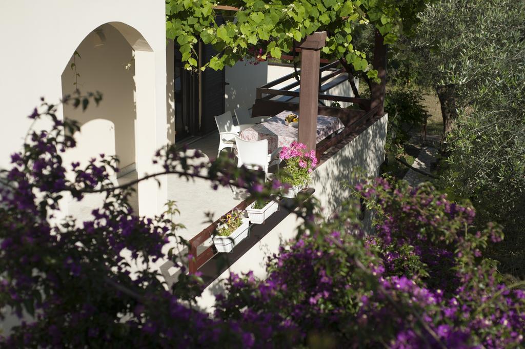 Gregovic Family Apartments Petrovac Exterior foto