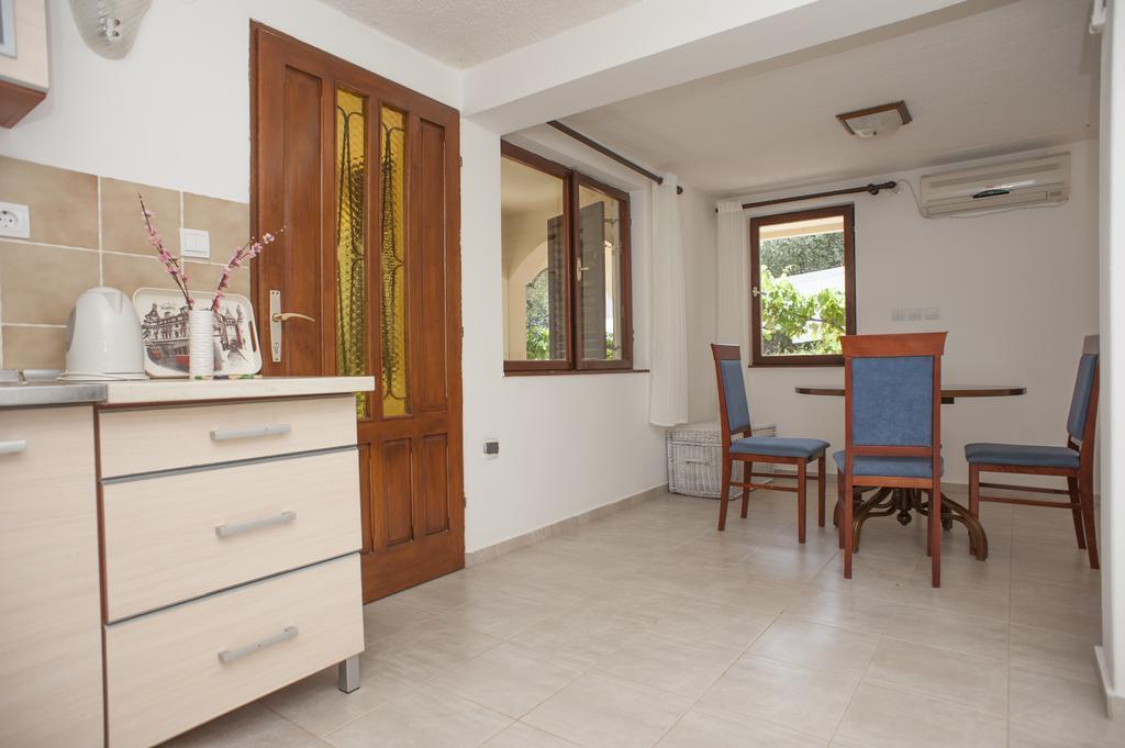 Gregovic Family Apartments Petrovac Exterior foto