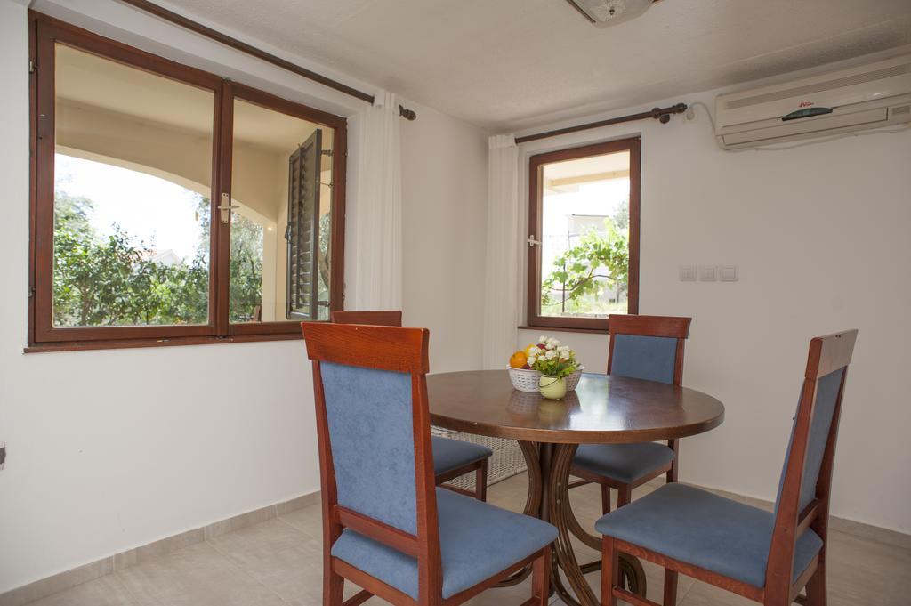 Gregovic Family Apartments Petrovac Exterior foto
