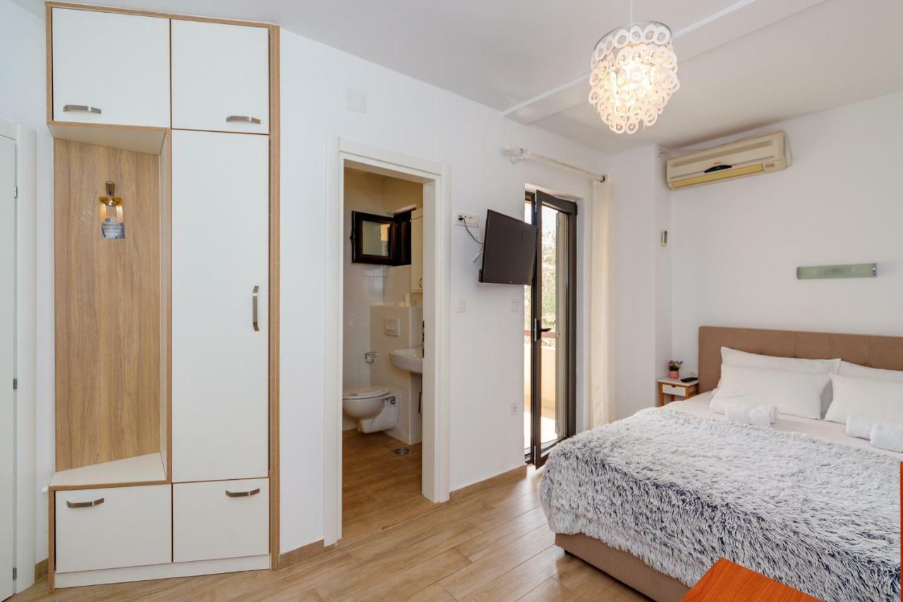 Gregovic Family Apartments Petrovac Exterior foto