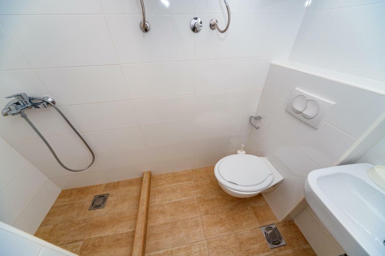 Gregovic Family Apartments Petrovac Exterior foto
